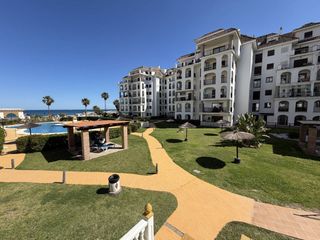 Lloguer Apartament a Urbanizacion marina de la duquesa 1. Solo desde septiembre para 10 meses  apartamento en marina de la