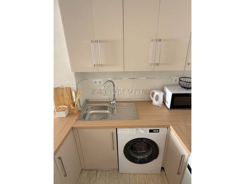 Foto 71216796-68b0-4256-bd81-89731da7f354. Lloguer loft a Centro-San Felipe-Huerta Fava Línea de la Concepción (La)