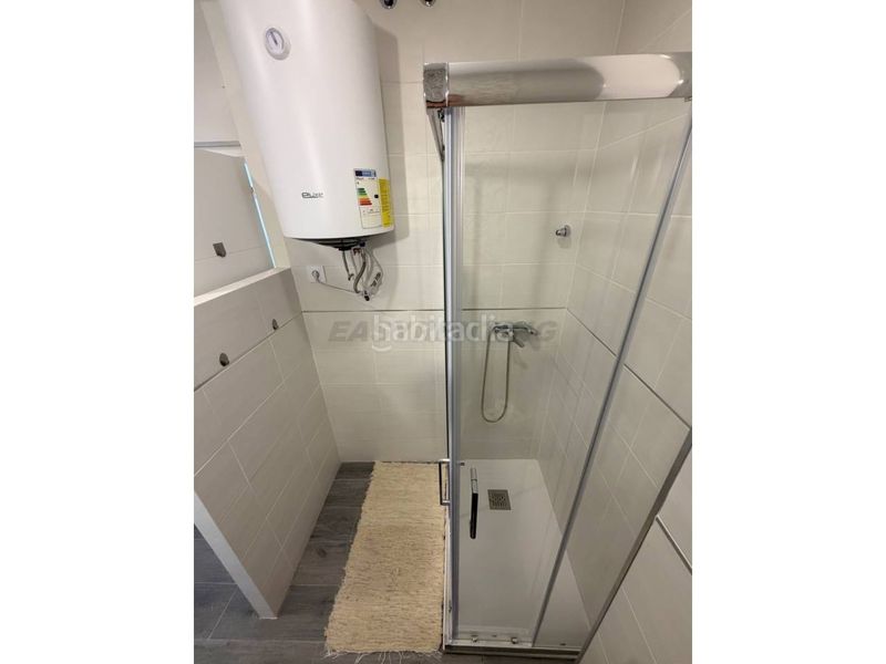 Foto 83579413-0a58-4cb3-8b68-663de2c5640a. Lloguer loft a Centro-San Felipe-Huerta Fava Línea de la Concepción (La)