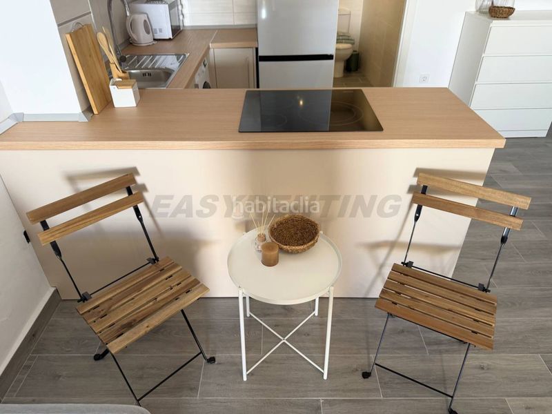 Foto ca036eaf-8a30-4989-86ea-8b9c6fae5fee. Lloguer loft a Centro-San Felipe-Huerta Fava Línea de la Concepción (La)