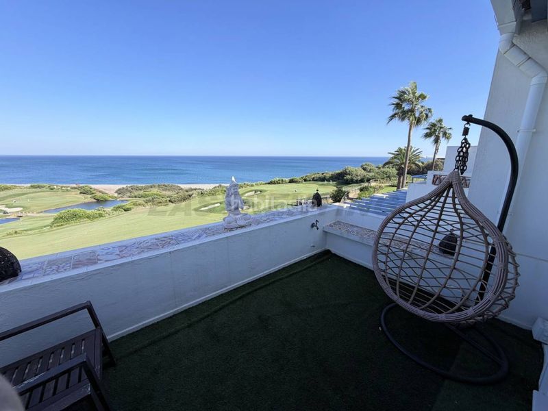 Foto bc88246d-4596-4bd5-93e1-5c95fa1af62d. Miete reihenhaus mit parking pool in La Alcaidesa
