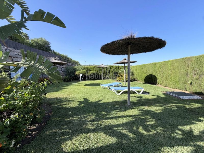 Foto f5763569-5919-48c3-9861-df07e48e31c4. Miete reihenhaus mit parking pool in La Alcaidesa