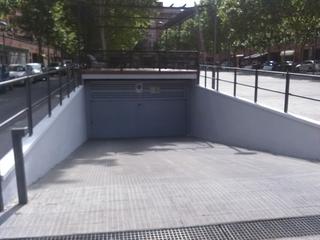Autoparkplatz in Carrer riu glorieta 4. Ideal para coche pequeo o varias motos