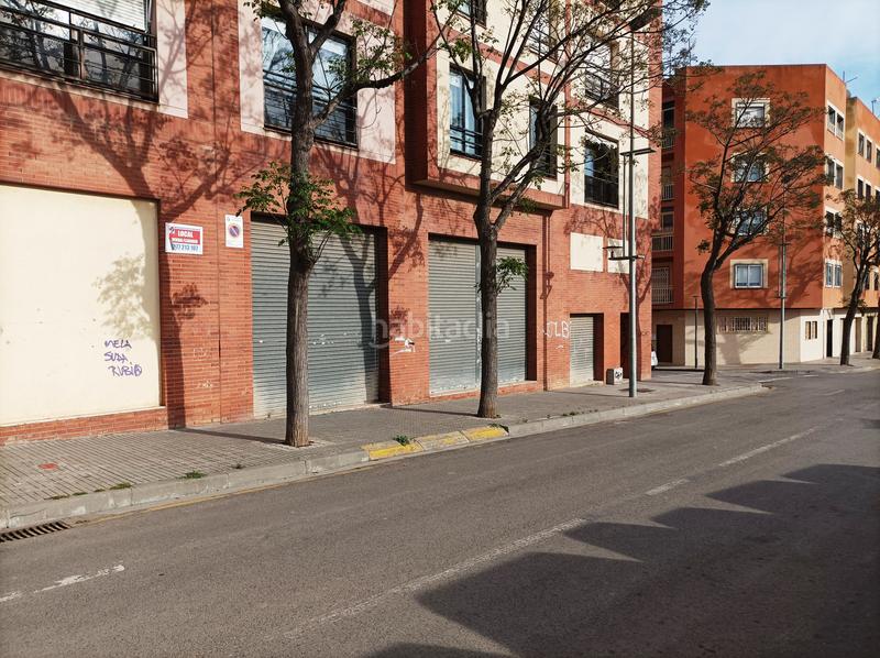 Foto 4561ffa8-2dca-4b05-9810-e621ea1f150d. Local commercial dans carrer vint-i-sis 19 dans Bonavista Tarragona