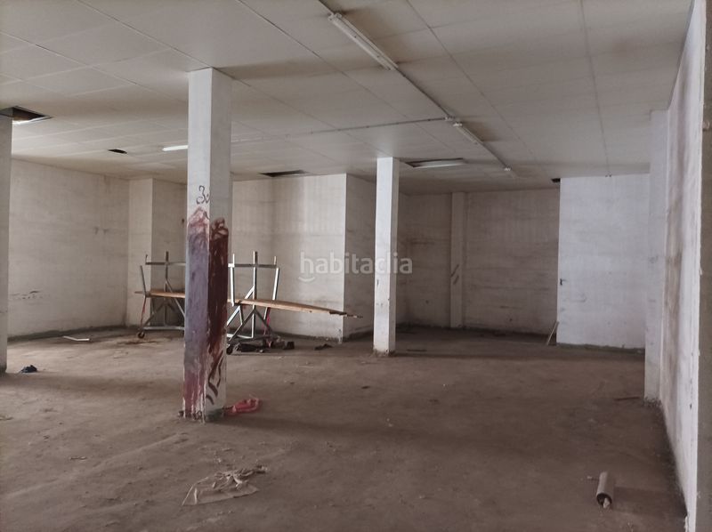 Foto 1ad8b6e6-efa4-45c1-b5b1-bac900e1bdea. Local comercial a carrer vint-i-sis 19 a Bonavista Tarragona