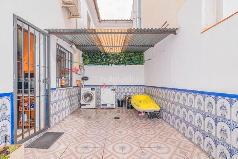 Foto 49b34843-80c9-4433-bc52-44ca71b93b1b. Casa en calle enmedio 1 casa en Albolote