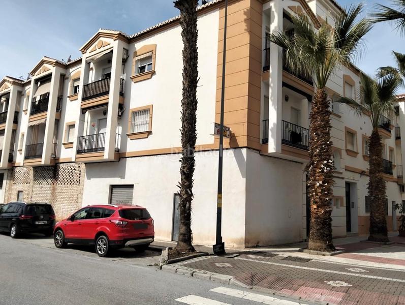 Foto dfa12562-4cb8-4423-89d7-3e582937c1b6. Aparcament cotxe a calle enrique pareja 10 a Centro Salobreña