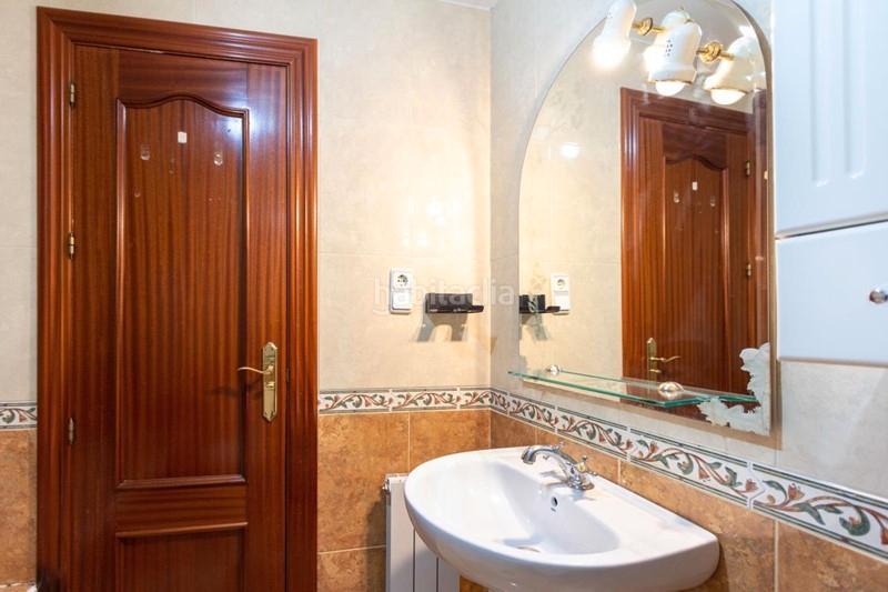 Foto 5f04b633-8865-4d2b-86fb-76bfee856845. Piso en calle caniche 1 piso en Maracena