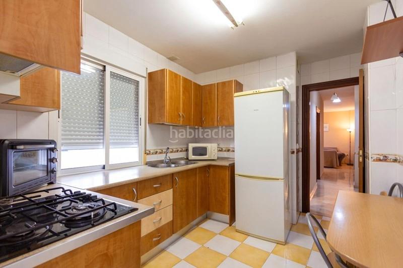 Foto a68680d4-d3fa-47e4-9710-bc1986297969. Piso en calle caniche 1 piso en Maracena