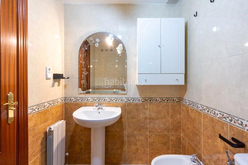 Foto c3804cb1-3911-40db-9a1a-1fab9a87a75d. Piso en calle caniche 1 piso en Maracena