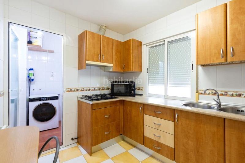 Foto c88feeb5-1c5a-43f8-ad3a-7ace9681302d. Piso en calle caniche 1 piso en Maracena