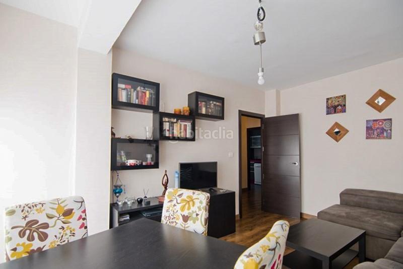 Foto d6e66b24-6331-410a-adae-58e8f8233de3. Pis a calle cuevas 8 a Motril ciudad Motril