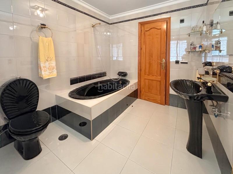 Foto a33c5869-d6d8-4281-b75a-f9f59bfc906e. Haus mit parking in Atarfe