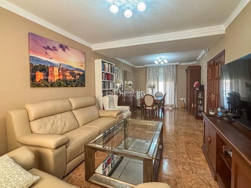 Foto 9bc565a4-fd30-418c-a431-b0f94efab2db. Chalet in calle los lópez 2 in Belicena Vegas del Genil