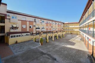 Pis  Calle isla madeira 1. Piso en gabia la grande