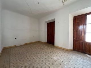 Casa  Calle pintor julio garcía villena 4. ¿quiere dos casas por 44.500 € cada una? en caso de que si, sigu