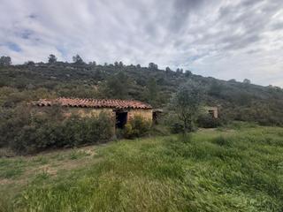 Masia a Seros montmaneu. Finca rst. en venta en sers.