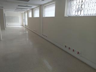 Rent Office space in N/a. Oficina en alquiler en centro histórico.