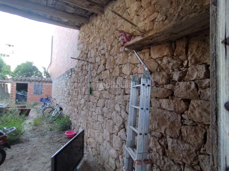 Foto f9f2562e-16d9-4fae-8e12-2ee1c14ed901. Terreny residencial a Castelldans