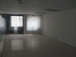 Rent Office space in Sant joan. Oficina en alquiler en centro histórico.