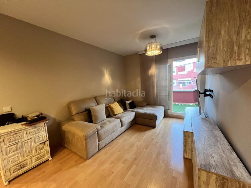 Foto f2fce787-2675-4ae8-aa48-fe9cda21db22. Miete dachwohnung mit parking in Santangelo Benalmádena