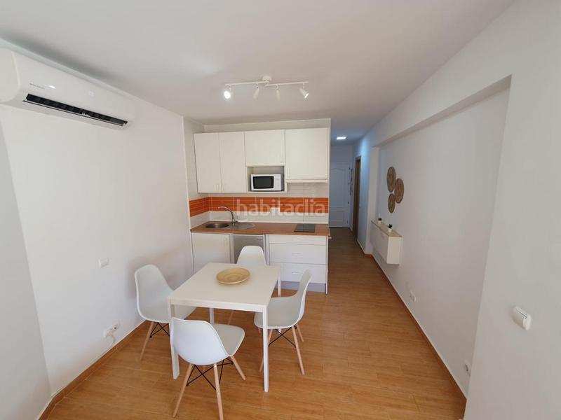 Foto d9af8824-b131-45bc-b527-041c7b82880a. Alquiler piso bonito apartamento en primera línea de playa en Benalmádena