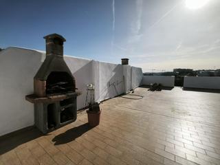 Location Attique  Jucar. Ático dúplex con solárium, barbacoa y vistas al mar  a 200m de l