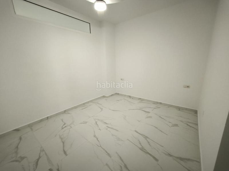 Foto 930f3ac7-dcfc-4a4e-af9d-b5811a233dbd. Alquiler planta baja apartamento moderno en alquiler con luz y agua incluidas en Benalmádena