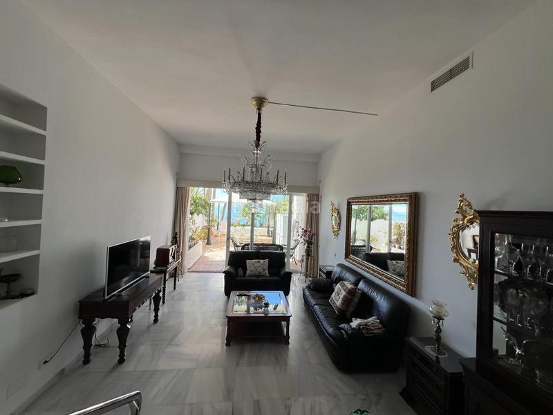 Foto 632d19cc-dac1-460e-b26e-043d5003201e. Rent ground floor with parking pool in El Bajondillo Torremolinos