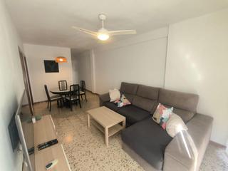 Affitto Appartamento in Don juan de austria 37. Fantástico piso de cuatro habitaciones para larga temporada