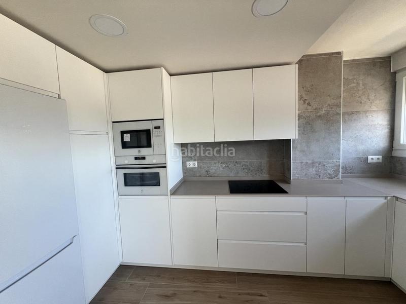 Foto fede23db-e4bd-42ef-a6b6-9dde00e9a7e0. Affitto appartamento in Parque Ayala - Jardín de la Abadía - Huelín Málaga