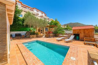 Location Maison  Biznaga. Casa independiente con piscina