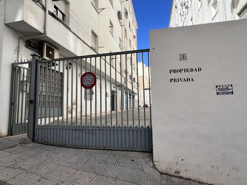 Foto 46db2a4f-893c-4b51-b6eb-c8ba676137ce. Autoparkplatz in Hospital Jaén