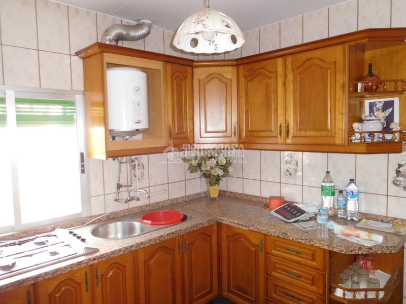 Foto 50fd7cc3-18f4-4155-a75d-4e3fdbb6f7ea. Casa  en venta en Las Tres Cruces Armilla