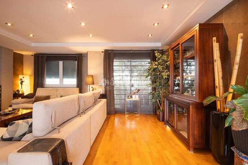 Foto 0dc9e24d-71ce-4068-b9a3-4baa5b73d059. Casa pareada casa en venta en San Miguel Armilla