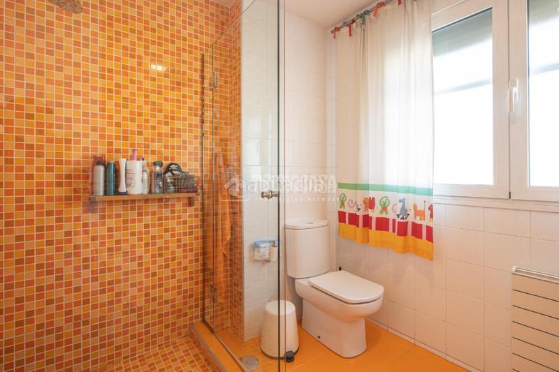 Foto c5701bc7-c454-4a2b-be9e-980613ae1549. Casa pareada casa en venta en San Miguel Armilla