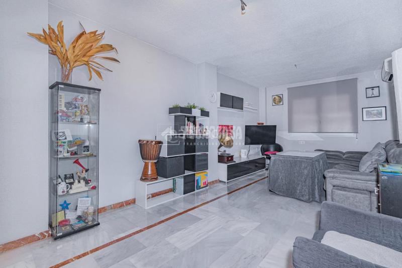 Foto 9fb95d3d-ee25-4075-a87f-9faab7e0c7b9. Piso  en venta en Avda. De los Ogíjares Armilla