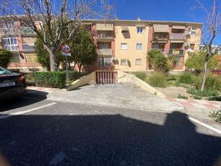 Aparcament cotxe a Avda. De los Ogíjares. Boxplaza de garaje en venta en armilla