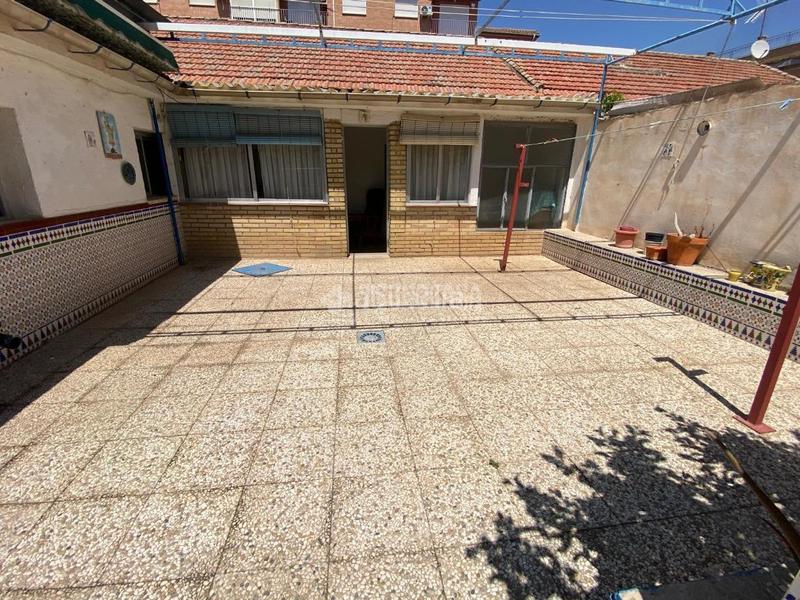 Foto b158c013-3f17-4e8a-b771-e3adc2a4c5c0. Casa pareada casa en venta en San Antón Armilla