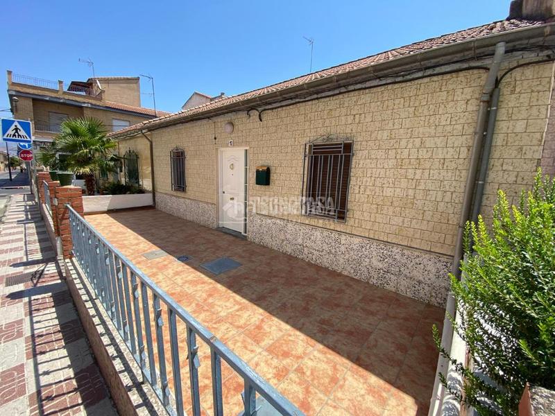 Foto c576fe35-284a-466a-a639-277776d5ba49. Casa pareada casa en venta en San Antón Armilla