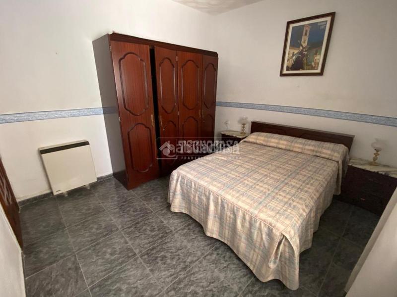 Foto ded3b9f5-1daf-4940-b603-3609b722dfd9. Casa pareada casa en venta en San Antón Armilla