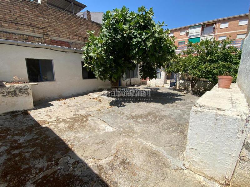 Foto ff396514-2426-4184-ba96-29a0c4bd146d. Casa pareada casa en venta en San Antón Armilla