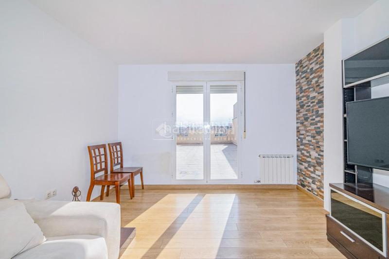 Foto 9215b707-0ef3-482f-a012-18bc5dddaeca. Dachwohnung mit heizung in Las Tres Cruces Armilla