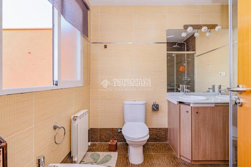 Foto a46c210e-9190-4655-a641-bddb77fa5b4f. Dachwohnung mit heizung in Las Tres Cruces Armilla