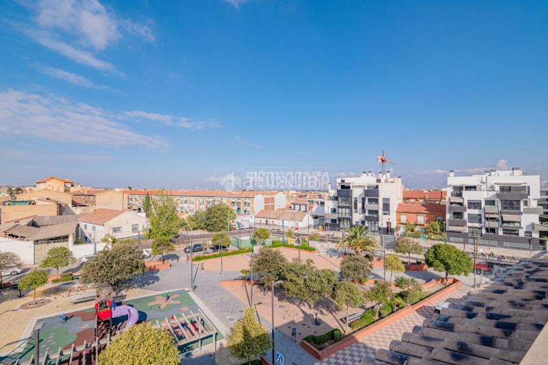 Foto af1ec31d-43a6-47eb-a89c-b7c6f0c4f303. Dachwohnung mit heizung in Las Tres Cruces Armilla