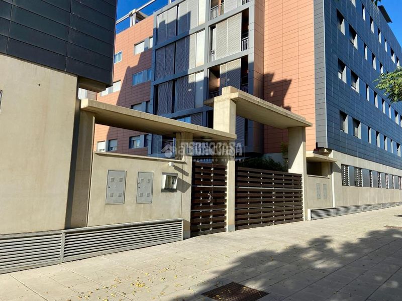 Foto adfbf482-7878-4732-835d-62abff784bce. Aparcament cotxe a Campus de la Salud Armilla