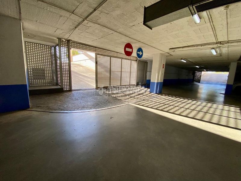 Foto da15b379-355c-4f27-aa46-43ff2b83247d. Aparcament cotxe a Campus de la Salud Armilla