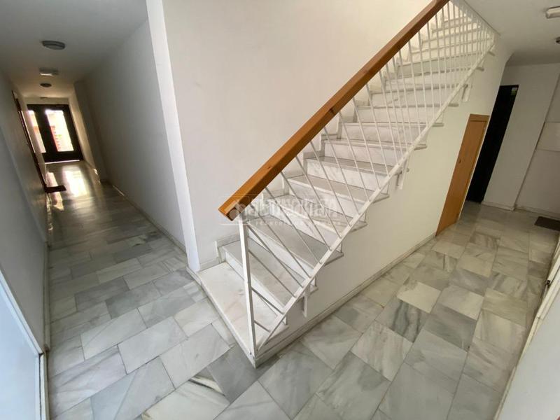 Foto efe59c7d-eb60-437c-b0bc-f399ff99b6df. Piso  en venta en San Antón Armilla