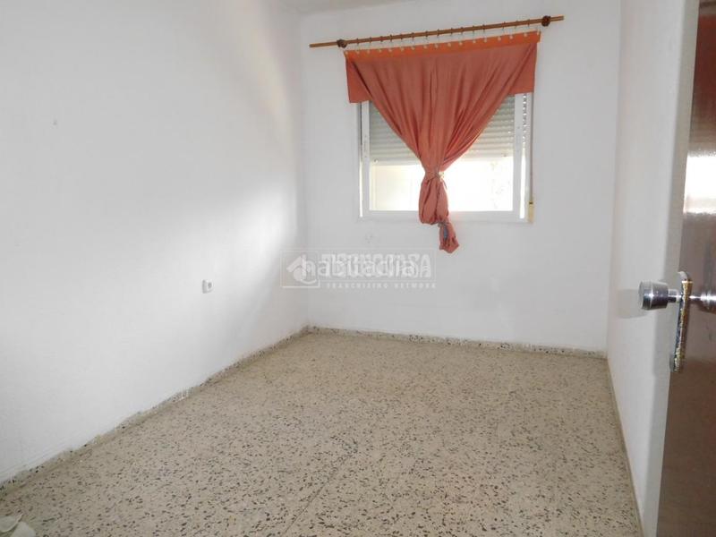 Foto e4fa7beb-b10f-46f7-81b9-19f7c1310196. Piso  en venta en Poniente Armilla