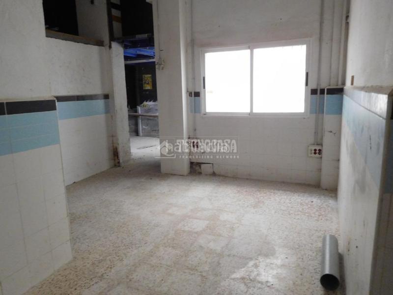 Foto b9a88ed7-cc18-4f1d-9bea-58f32ced3860. Locale commerciale in Las Tres Cruces Armilla